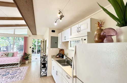 Ewa Beach Cottage | Charming 2-bedroom cottage in enjoyable Ewa Beach with WiFi, AC