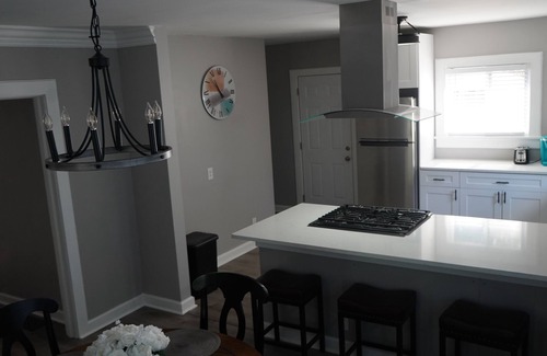 Atlanta Cottage | Charming 2-bedroom cottage with AC, WiFi in brilliant Atlanta