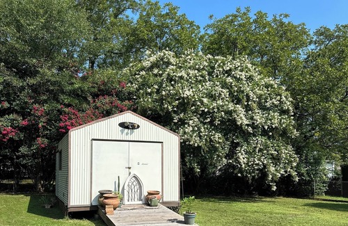 Parker House | Charming 2-bedroom house in Greenville with Screened Porch, Huge Backyard