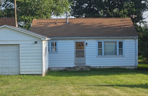 Stockwell House | Charming 2-bedroom house in Frankfort with AC