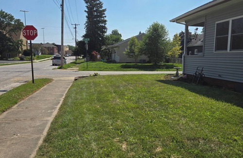 Lafayette House | Charming 2-bedroom house in central Lafayette. 3 minute walk to ColumbianPark