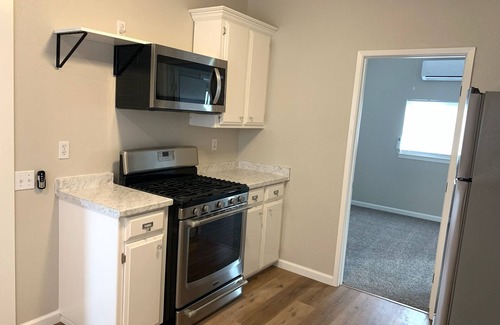 Turlock House | Charming 2-bedroom house in beautiful Turlock w/AC, plus near historic downtown