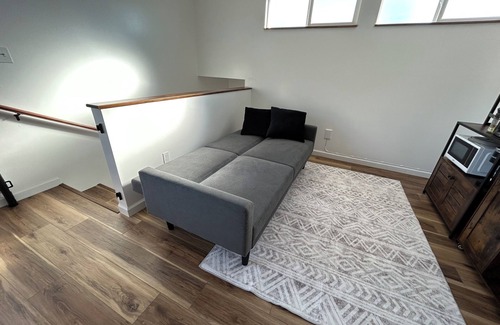 Ewa Bed & Breakfast | Charming 2-bedroom near the beach with AC, WiFi, Yoga, Surf, Golf