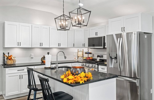 Madisonville House | Charming 2-bedroom house with Great kitchen space in Madisonville.