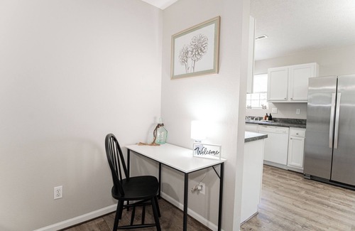 St. James House | Charming 2-bedroom, 2-bathroom house with AC and WiFi in Saint James