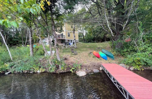 Springfield House | Charming 2-bedroom Lakehouse in fabulous Springfield NH