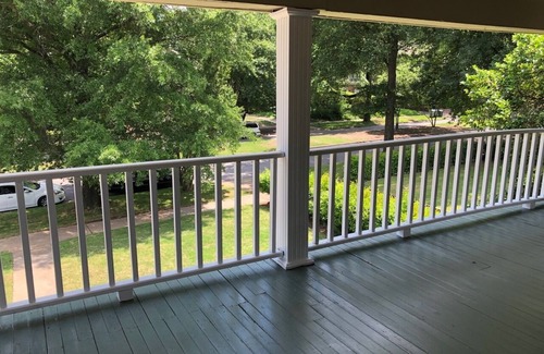 Central Gardens Apartment | Charming 2-BR apt 4 min to hospital, free WiFi, in Memphis Midtown, free parking