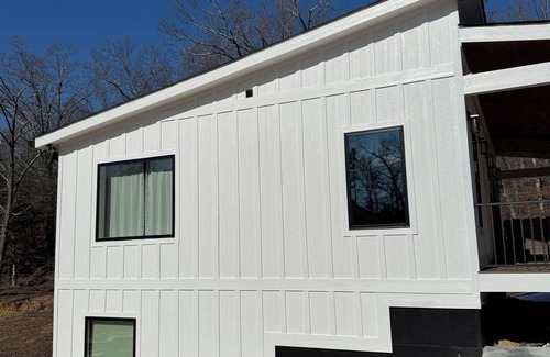 Flintstone House | Charming 2bedroom retreat minutes from Chattanooga & Lookout Mountain. Sleeps 7!