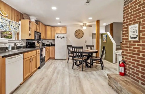 Steele Creek Cottage | Charming 2BR/1BA Lakefront Cottage w/Private Beach and Dock