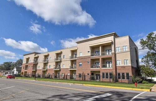 Tuscaloosa Condo | Charming 2BR/2BA condo in Downtown Tuscaloosa with gated parking.