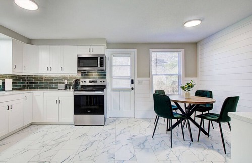 North Canton Apartment | Charming 2BR Apt | Close to Local Attractions