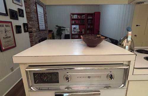 Chapel Hill Apartment | Charming 2BR apt feet from UNC-Chapel Hill, Dean Dome, and NC Botanical Garden