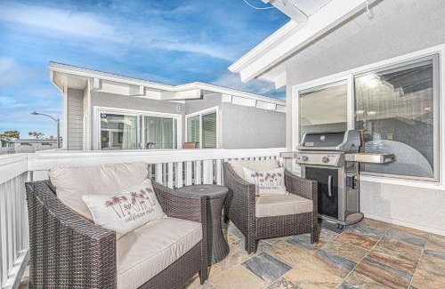 Balboa Peninsula House | Charming 2Br Condo W Ac Steps To Beach & Balboa Pier By Beachview Rentals