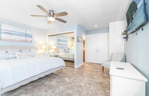 Balboa Peninsula House | Charming 2Br Condo W Ac Steps To Beach & Balboa Pier By Beachview Rentals