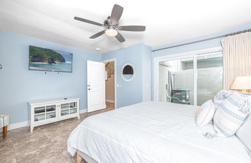 Balboa Peninsula House | Charming 2Br Condo W Ac Steps To Beach & Balboa Pier By Beachview Rentals
