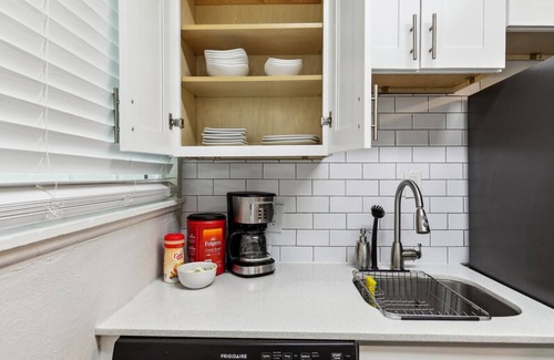 Shannon Apartment | Charming 2BR Duplex 15 Min to BHM!