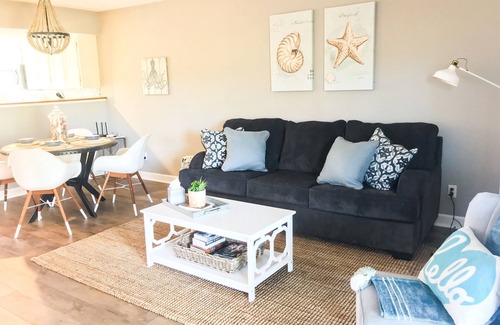 Avoca House | Charming 2BR Lake Monroe Golf Condo IU Bloomington