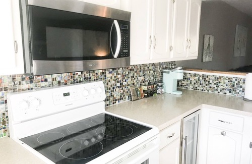 Avoca House | Charming 2BR Lake Monroe Golf Condo IU Bloomington