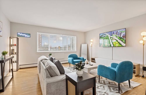 Des Plaines Apartment | Charming 2BR Near O'Hare – Relax & Explore