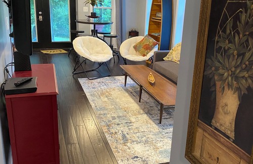 Grand Rivers House | Charming 2BR near Lake Barkley – fully equipped and ready for your stay!