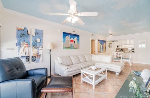 Key Biscayne Apartment | Charming 2br with BEACH ACCESS and full amenities