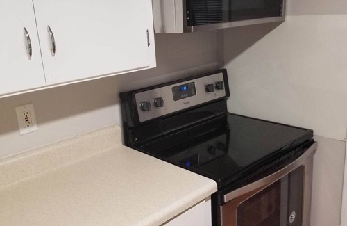 Americus House | Charming 3-bd, 2.5-bath with open floorplan. WiFi, comfort and a great ambiance!