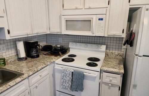 Grovetown House | Charming 3 bd 2 bath home in Grovetown GA just off I20 exit 194