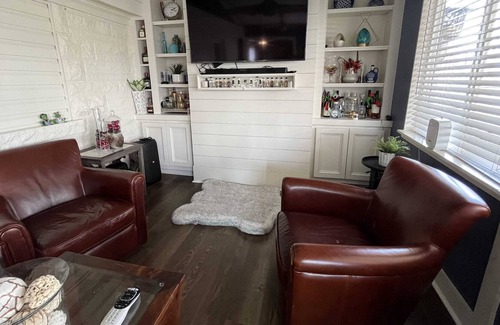 Buechel House | Charming 3 Bed, 2 Bath House Near Churchill Downs