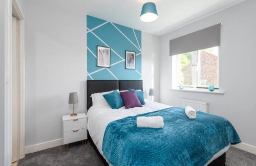 Ashford House | Charming 3 Bed House For 5- City Central - Free Parking