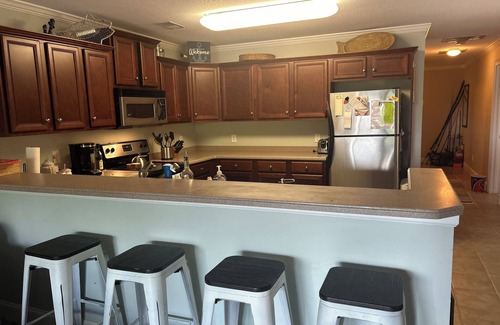 Alexander City Condo | Charming 3-bedroom condo in phenomenal Alexander City. Great View of Lake Martin