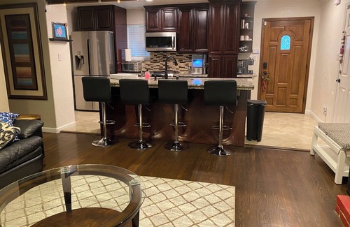 Citrus Heights Cottage | Charming 3-bedroom cottage in enchanting Citrus Heights with AC, WiFi