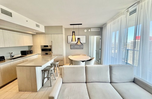 Grahams Island State Park Condo | Charming 3-bedroom At Hyde Beach House In Hollywood Beach + Beach & Pool Service