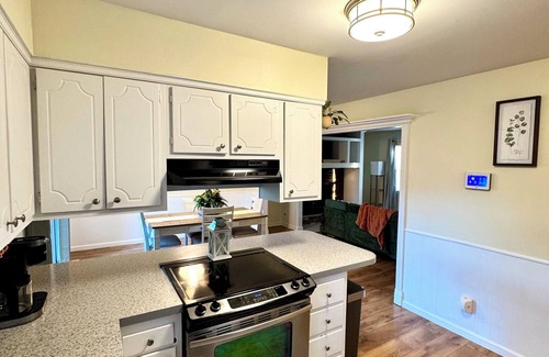 Evansville House | Charming 3-bedroom Home, Eastside Evansville