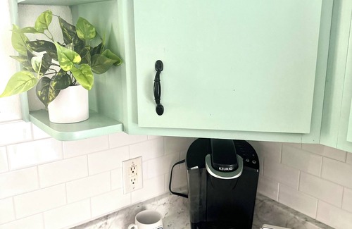 Pascagoula House | Charming 3-bedroom House with Hot Tub and WiFi 1 mile from the beach.