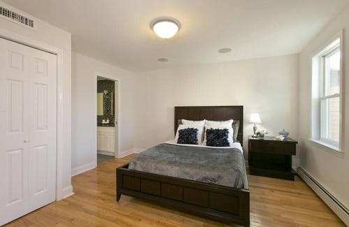 Ward Two House | Charming 3-bedroom house with fitness room - walk to Harvard Sq & MIT