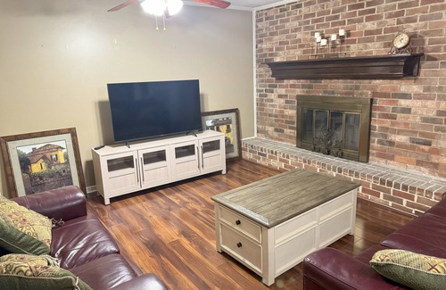 Augusta House | Charming 3-bedroom home in Augusta- sleeps 8!