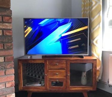 Glynneath House | Charming 3 bedroom house with a warmth character