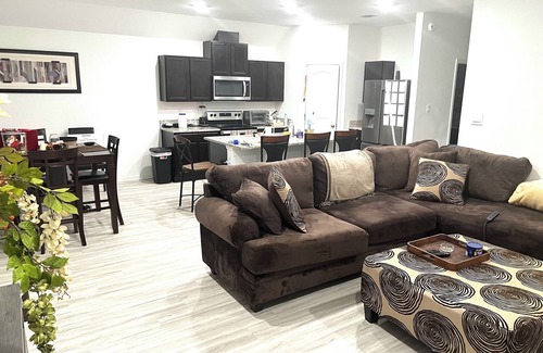 Hammond House | Charming 3-bedroom house in Hammond with WiFi, Ready for Superbowl in NOLA.