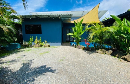 Central Pacific Coast House | Charming 3-bedroom house with WiFi, fitness room in Quepos