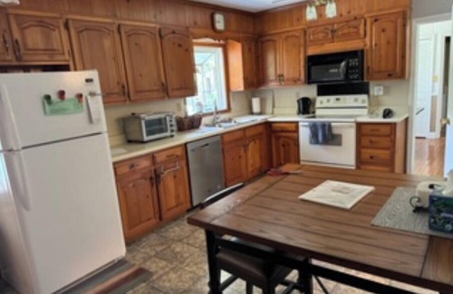 Aiken House | Charming 3-bedroom house in superb Aiken with AC, WiFi