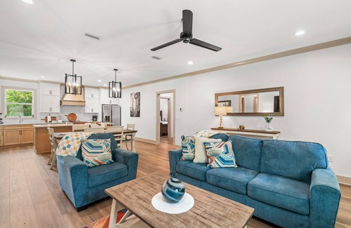 Foley House | Charming 3-bedroom house in brilliant Foley with AC, WiFi