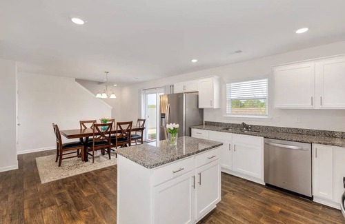 Greer House | Charming 3-bedroom house , 12 minutes away from Greenville airport