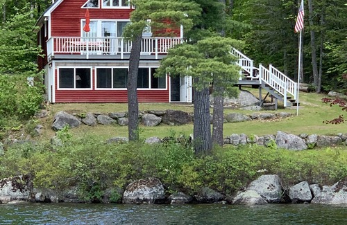 Otis House | Charming 3 bedroom on Beech Hill Pond close to Ellsworth and Bar Harbor WiFi, AC