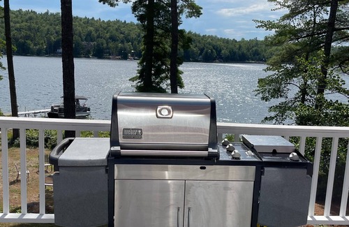 Otis House | Charming 3 bedroom on Beech Hill Pond close to Ellsworth and Bar Harbor WiFi, AC