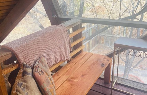 Nambe Pueblo Cabin | Charming 3-bedroom cabin with WiFi, AC in peaceful Ojo Caliente