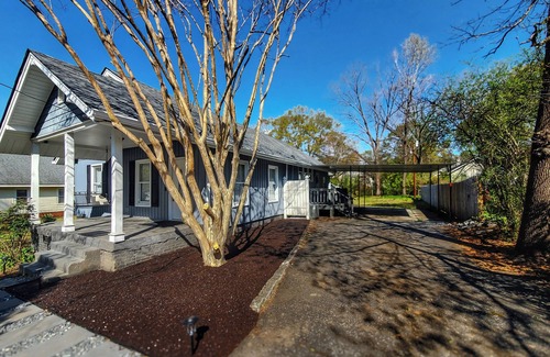 Simpsonville House | Charming 3-bedroom house only .6 miles from downtown Simpsonville with AC, WiFi