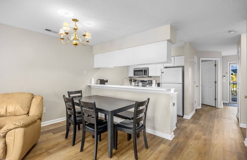 Waterford Plantation Apartment | Charming 3 BR Condo Close to Coastal University!