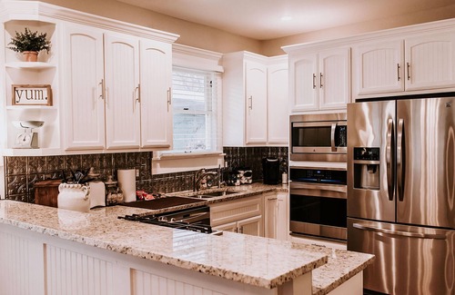 Southtown House | Charming 3BR Southtown/Downtown S.A. Home plus a separate 2BR casita!