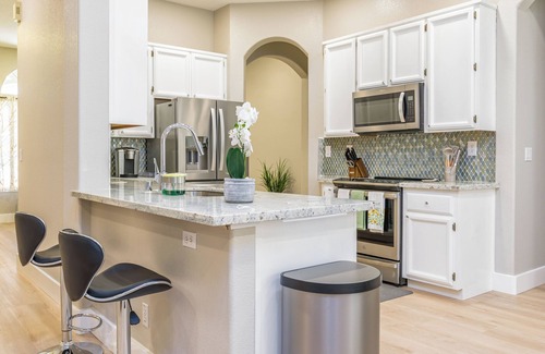 Elk Grove House | Charming 3Q Home w/Gourmet Backyard in Elk Grove