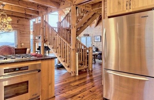 Sky Valley House | Charming 4-bedroom chateau with WiFi, fitness room in lovely Dillard.